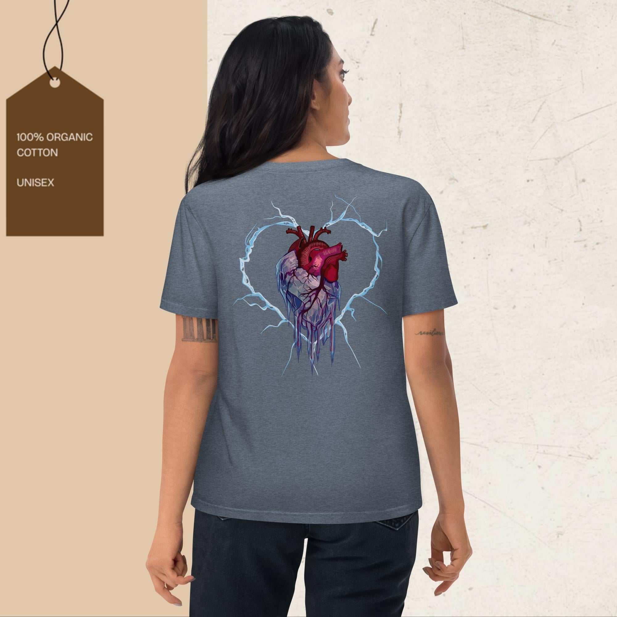 Frozen Heart graphic t-shirt made of 100% organic cotton with eco-friendly and comfortable design